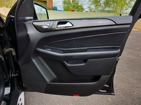 Used 2018 Mercedes-Benz GLE 350 w/ Premium 1 Package image 24