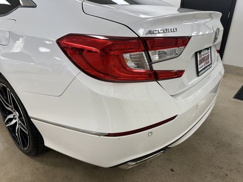 Used 2021 Honda Accord Touring image 31