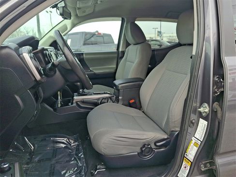 Used 2017 Toyota Tacoma SR5 w/ Tow Package image 15