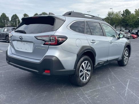 Used 2024 Subaru Outback Premium AWD/4WD image 7