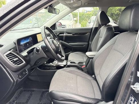 Used 2024 Kia Seltos S AWD/4WD image 9