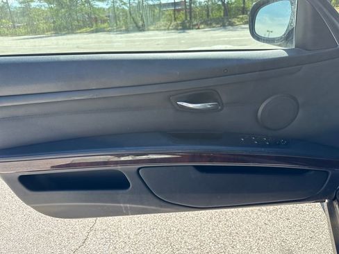 Used 2011 BMW 328i Convertible image 13