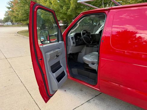 Used 2013 Ford E-250 and Econoline 250 w/ Commercial Cargo Van Pkg image 22