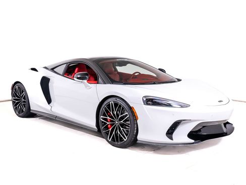 Used 2025 McLaren GTS image 9