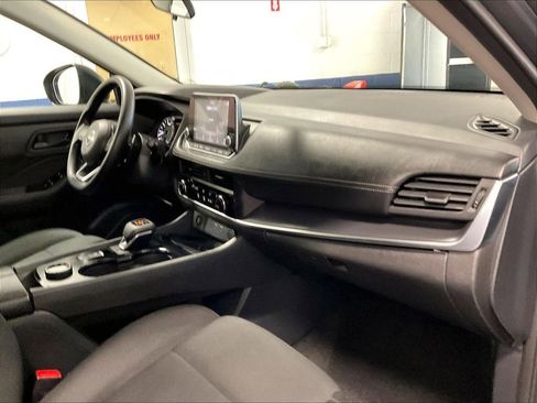 Used 2024 Nissan Rogue S AWD/4WD image 14