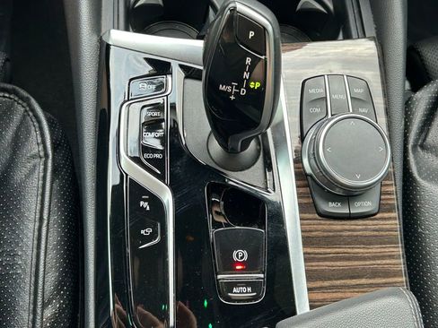 Used 2021 BMW 540i w/ Premium Package image 35