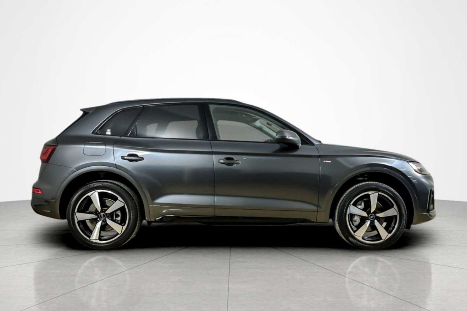 Used 2023 Audi Q5 2.0T Premium Plus w/ Premium Plus Package AWD/4WD image 6