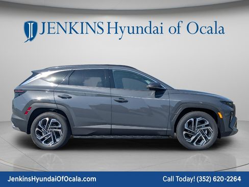 New 2026 Hyundai Tucson Limited FWD image 2