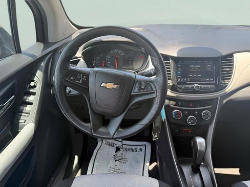 Used 2019 Chevrolet Trax LT w/ LPO, Cargo Package FWD image 21