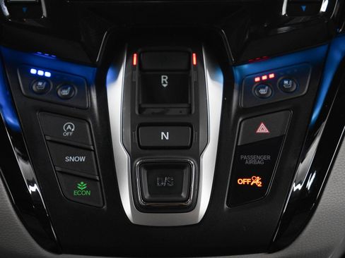 Used 2018 Honda Odyssey Elite image 18
