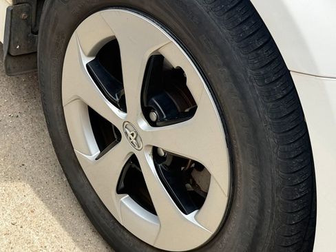 Used 2012 Toyota Prius Two FWD image 4