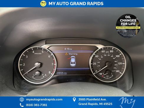Used 2025 Nissan Altima 2.5 SV FWD image 17