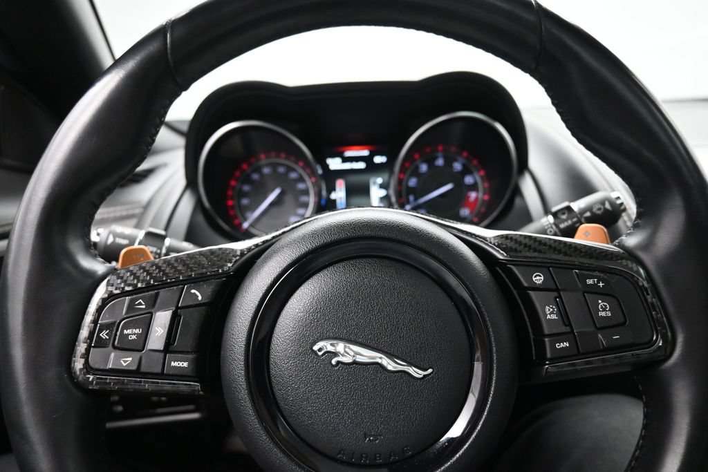Used 2015 Jaguar F-TYPE R RWD image 10