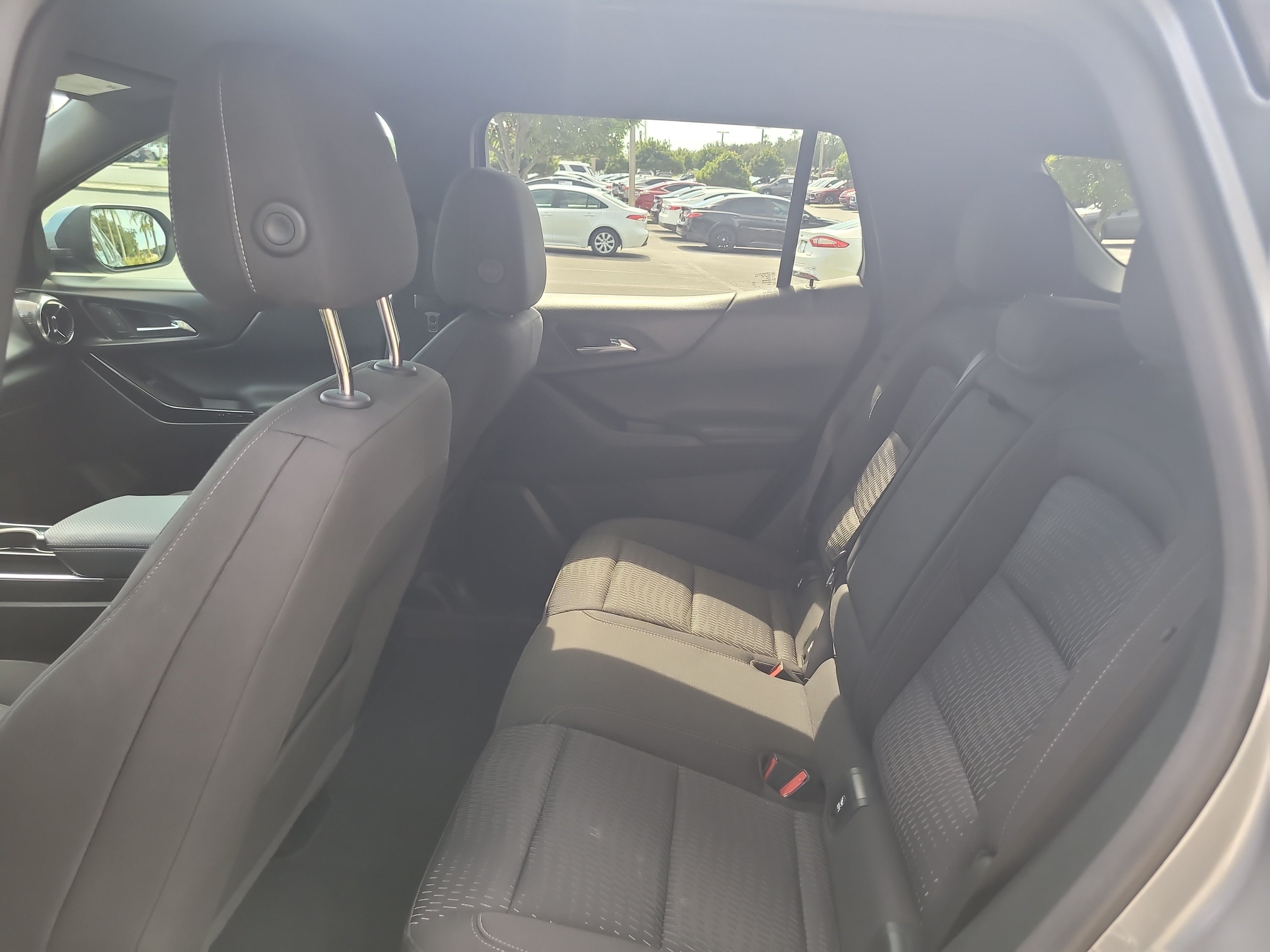 Used 2025 Chevrolet Equinox LT w/ Safety and Technology Package FWD image 15