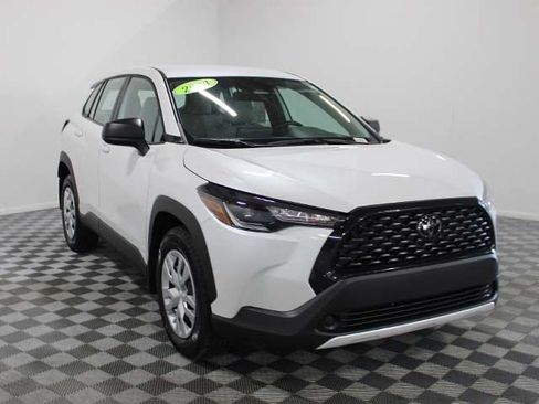 Certified 2024 Toyota Corolla Cross L AWD/4WD image 8