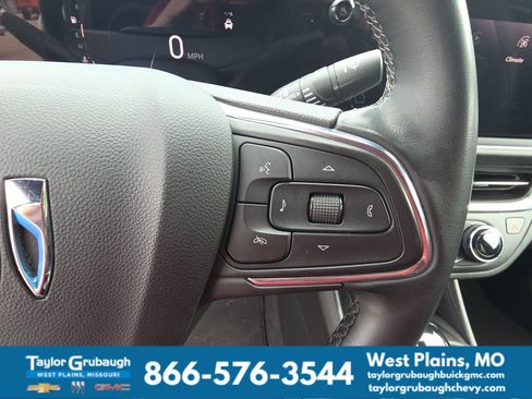 Used 2025 Buick Envista Preferred w/ Convenience I Package FWD image 19