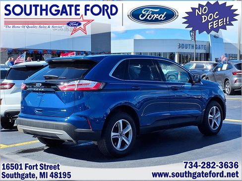 Used 2023 Ford Edge SEL w/ Convenience Package AWD/4WD image 2