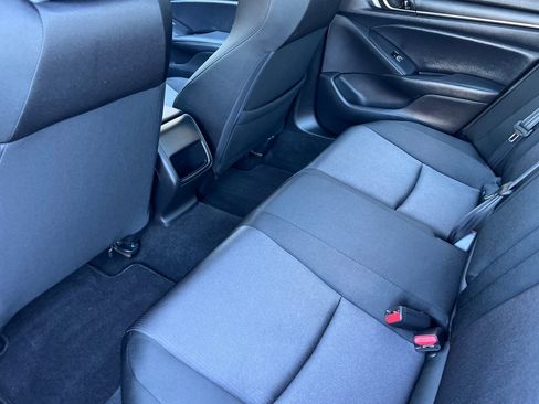 Used 2022 Honda Accord Hybrid image 12