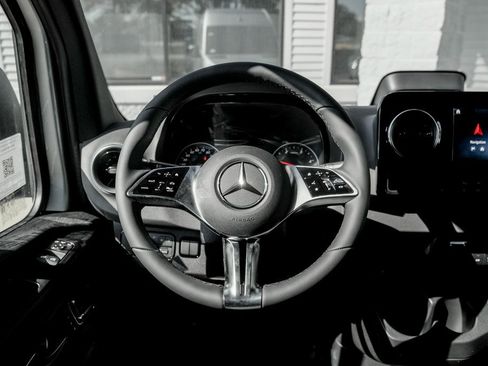 New 2025 Mercedes-Benz Sprinter 2500 image 19