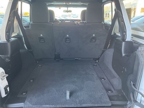 Used 2021 Jeep Wrangler Unlimited Sport image 16