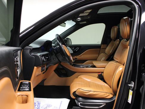 Used 2020 Lincoln Aviator Black Label Grand Touring w/ Class IV Trailer Tow Package image 12