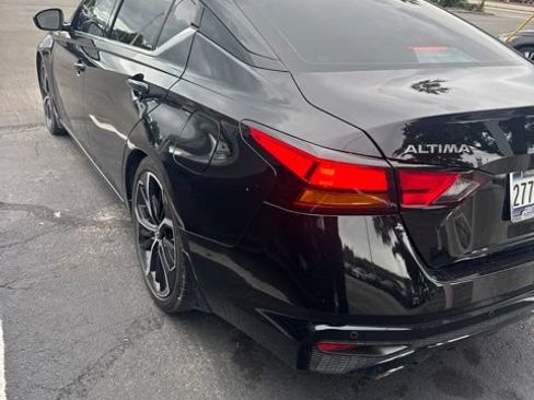 Used 2024 Nissan Altima 2.5 SR w/ SR Premium Package FWD image 7