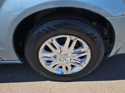 Used 2008 Chrysler Town & Country Limited w/ Trailer Tow Group FWD image 26