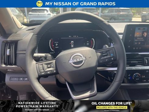New 2026 Nissan Pathfinder Platinum w/ Cargo Package AWD/4WD image 14