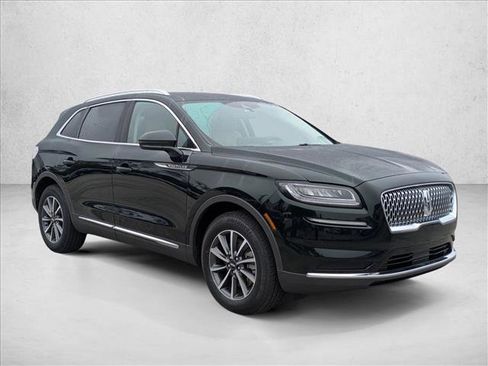 Used 2021 Lincoln Nautilus FWD image 3