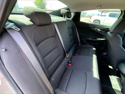 Used 2024 Chevrolet Malibu RS FWD image 15