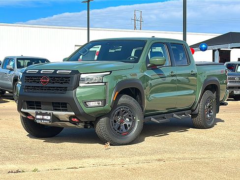 New 2026 Nissan Frontier PRO-4X w/ Tow Package image 2