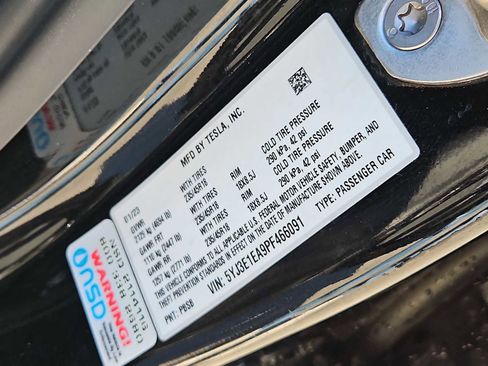 Used 2023 Tesla Model 3 Standard Range image 34