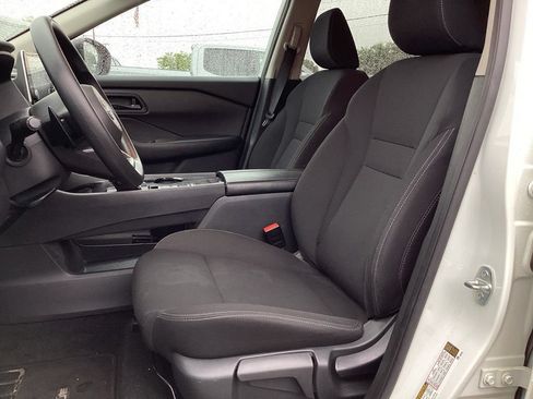 Used 2024 Nissan Rogue S FWD image 15