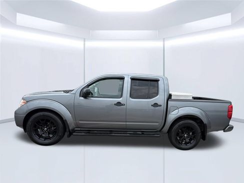 Used 2018 Nissan Frontier SV w/ Value Truck Package RWD image 3