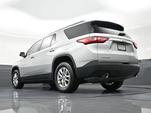 Used 2021 Chevrolet Traverse LT image 26
