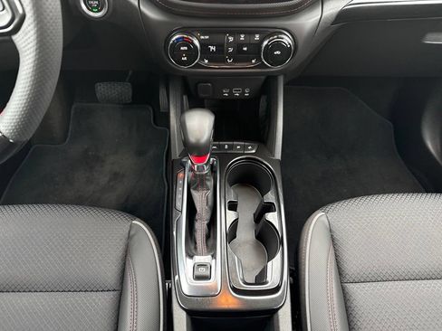 Used 2023 Chevrolet TrailBlazer RS w/ Convenience Package FWD image 17