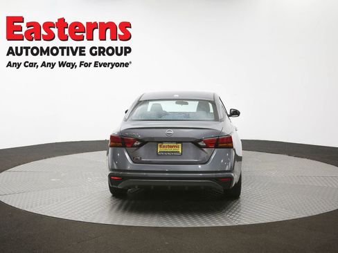 Used 2025 Nissan Altima 2.5 SV FWD image 36