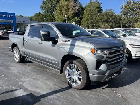 Used 2024 Chevrolet Silverado 1500 High Country w/ High Country Premium Package image 3