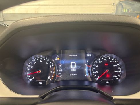 Used 2025 Jeep Compass Limited image 27