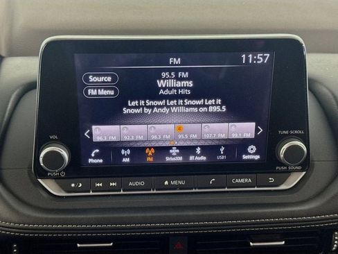 Used 2022 Nissan Rogue SV w/ SV Premium Package image 13