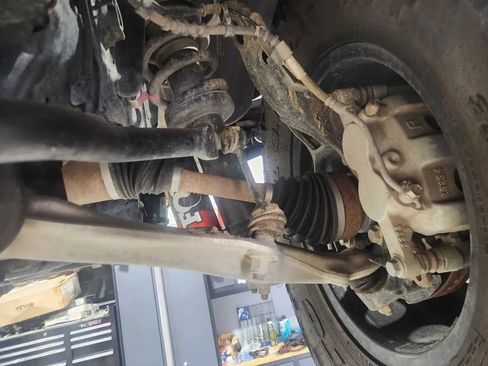 Used 2023 Ford Bronco Wildtrak AWD/4WD image 12