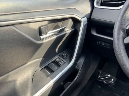 Certified 2025 Toyota RAV4 XLE AWD/4WD image 30