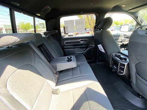 Used 2021 RAM 1500 Big Horn image 24