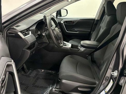 Certified 2022 Toyota RAV4 LE image 13