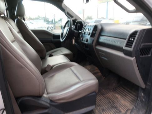 Used 2019 Ford F250 XL w/ Power Equipment Group RWD image 9