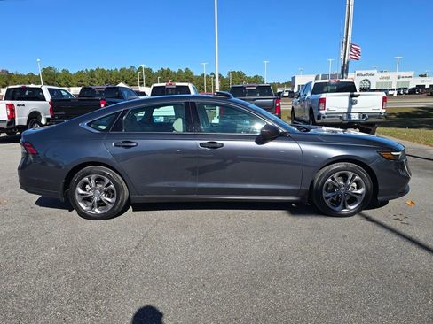 Used 2023 Honda Accord EX image 6