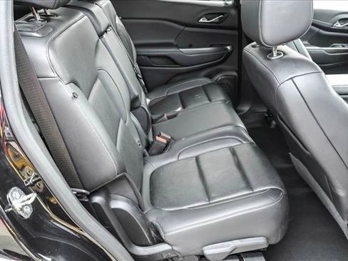 Used 2023 GMC Acadia SLT FWD image 26
