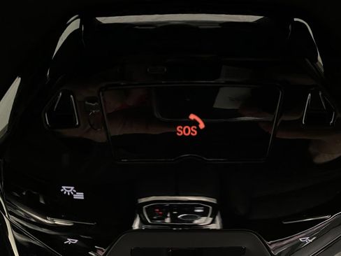 Certified 2023 BMW 760i xDrive w/ Executive Package image 29