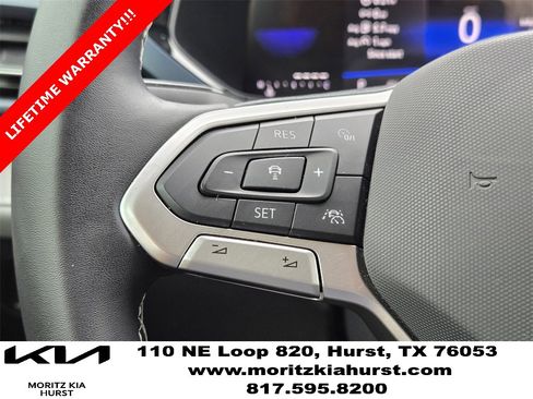 Used 2024 Volkswagen Taos SE image 27