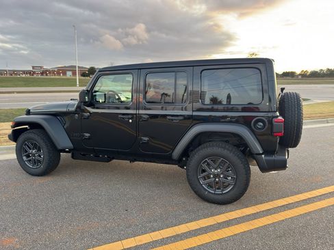 New 2026 Jeep Wrangler Unlimited Sport AWD/4WD image 13
